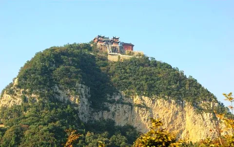 Red cliffs and valley view in Yuntai Mountain Geopark