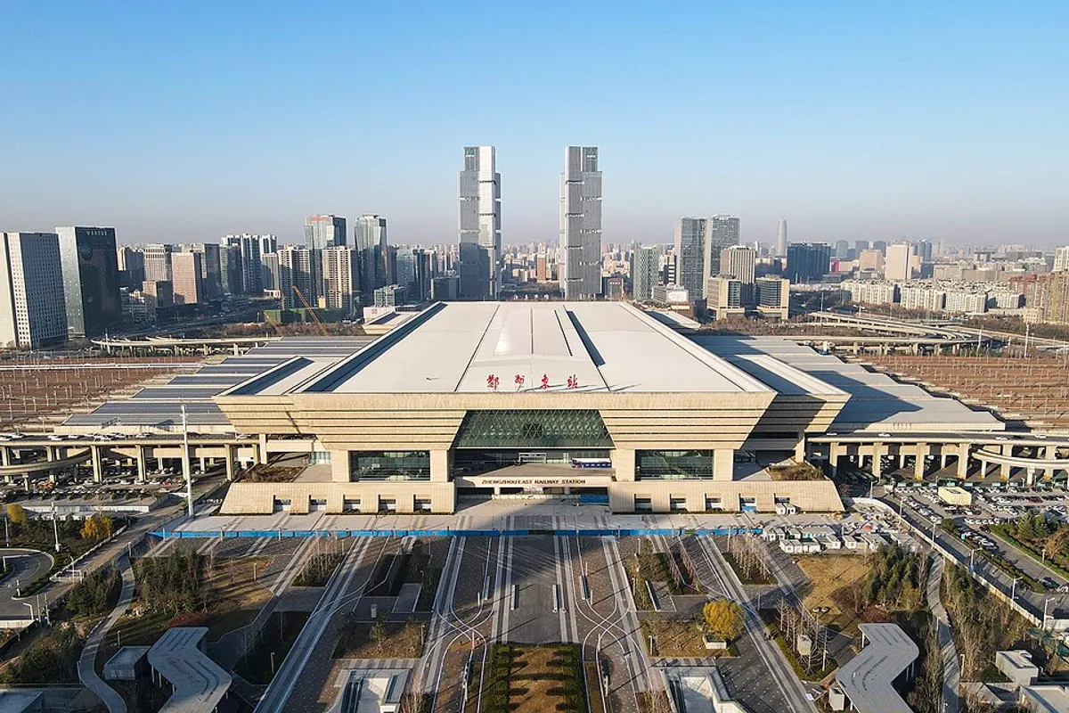 Zhengzhou East Railway Station to Baoquan Scenic Area
